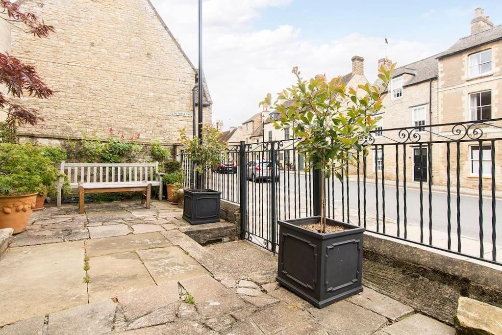 3 Bedroom Converted Chapel In Historic Oundle Extérieur photo